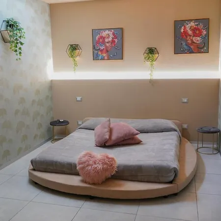 La Chicca Di Carola Apartment *